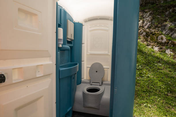 Best Portable restroom trailer rental  in Russell, KS
