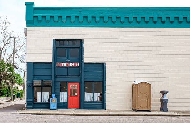 Best Best portable toilet rental  in Russell, KS